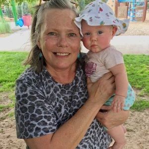 Meet your Posher, Debbie